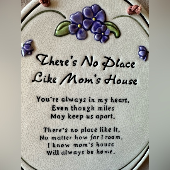 RUSS Handpainted plaque “There’s No Place Like Mom’s House” Ready to hang. - Picture 2 of 6
